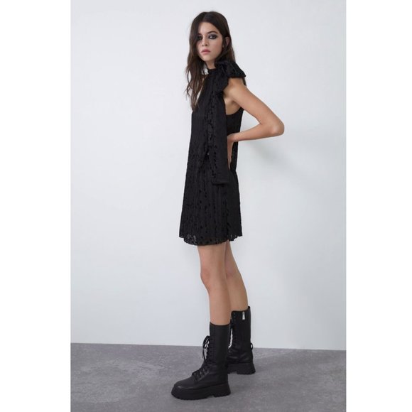 NWT Zara Size L Pleated Halter Bow Mini Dress - Picture 2 of 5